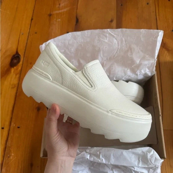 UGG MARIN MEGA SLIP ON - Picture 2 of 3